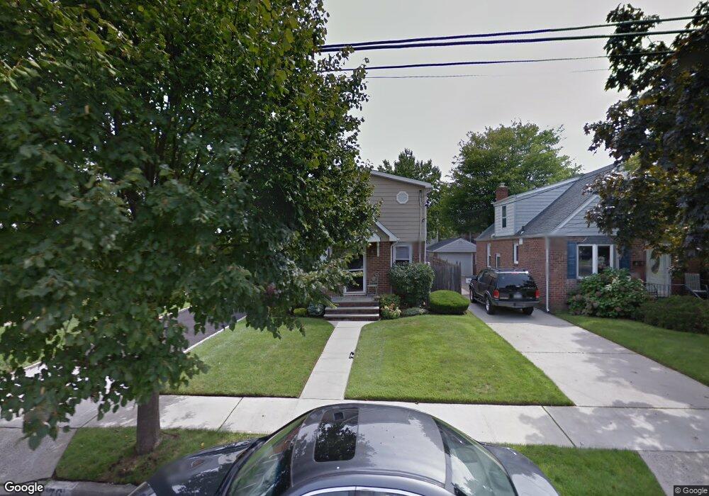 76 Roxbury Rd, Franklin Square, NY 11010 - photo 1