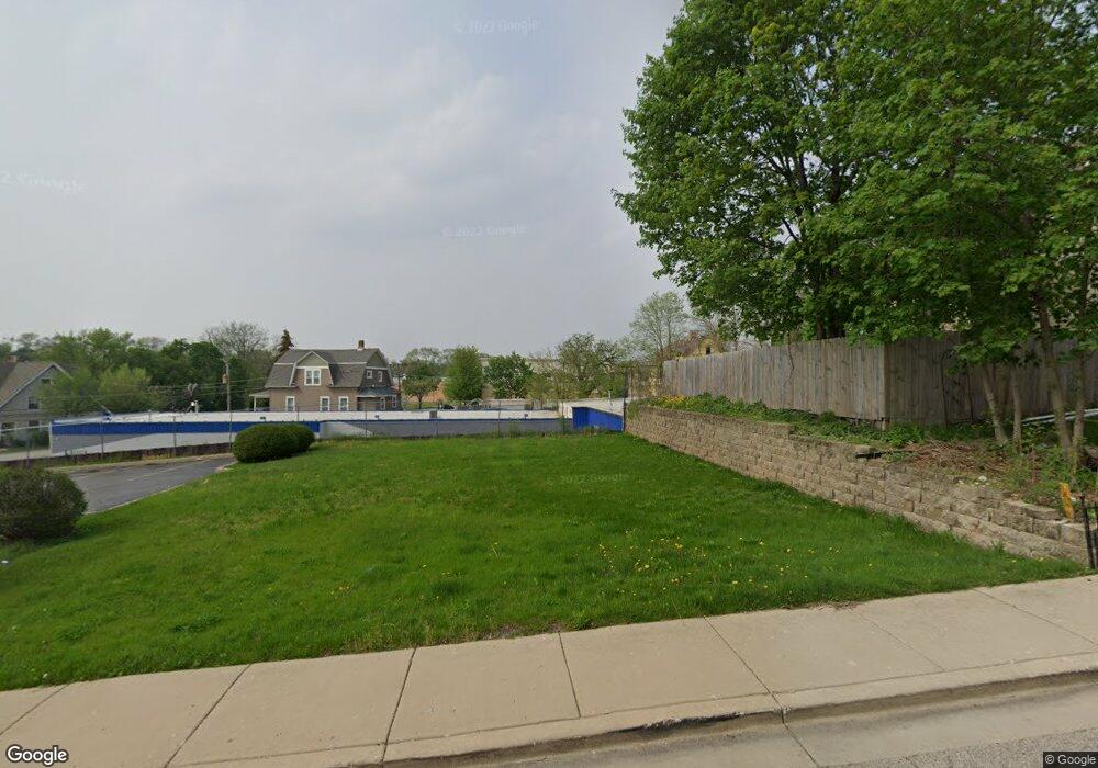 318 Franklin Blvd, Elgin, IL 60120 - photo 1