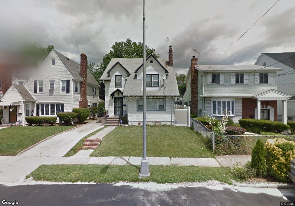 10035 203rd St, Hollis, NY 11423 - photo 1