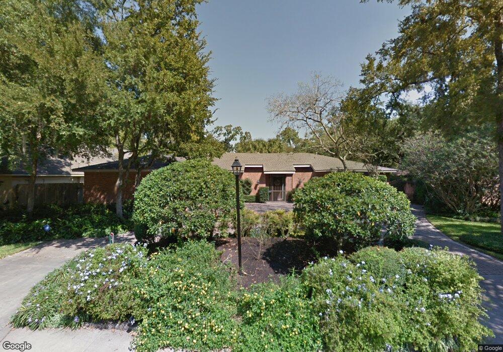 10326 Green Tree Rd, Houston, TX 77042 - photo 1