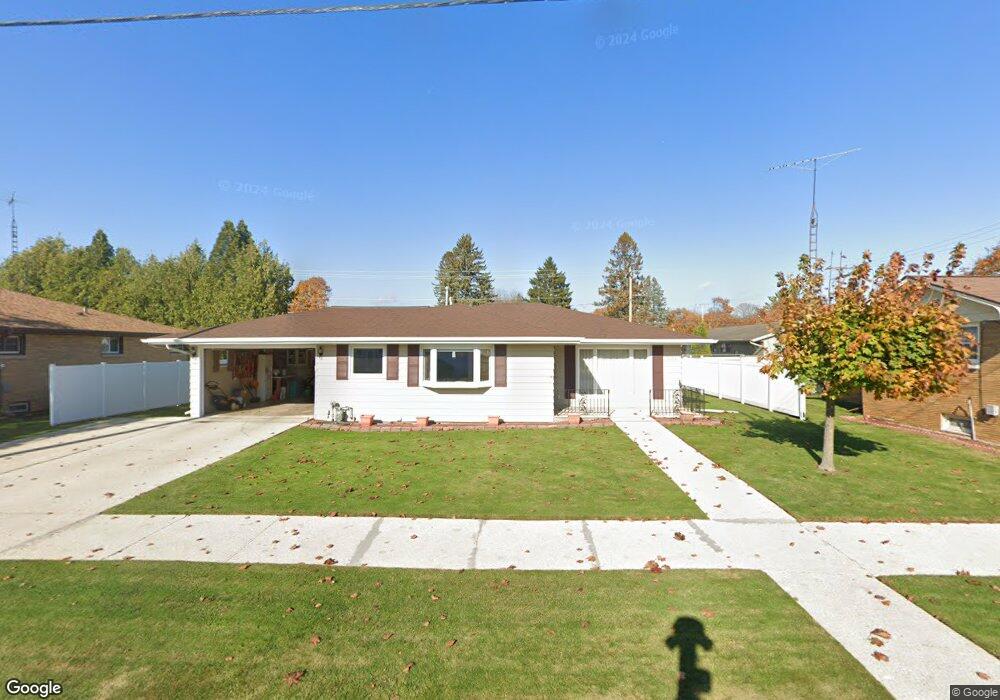 2108 29th St, Two Rivers, WI 54241 - photo 1