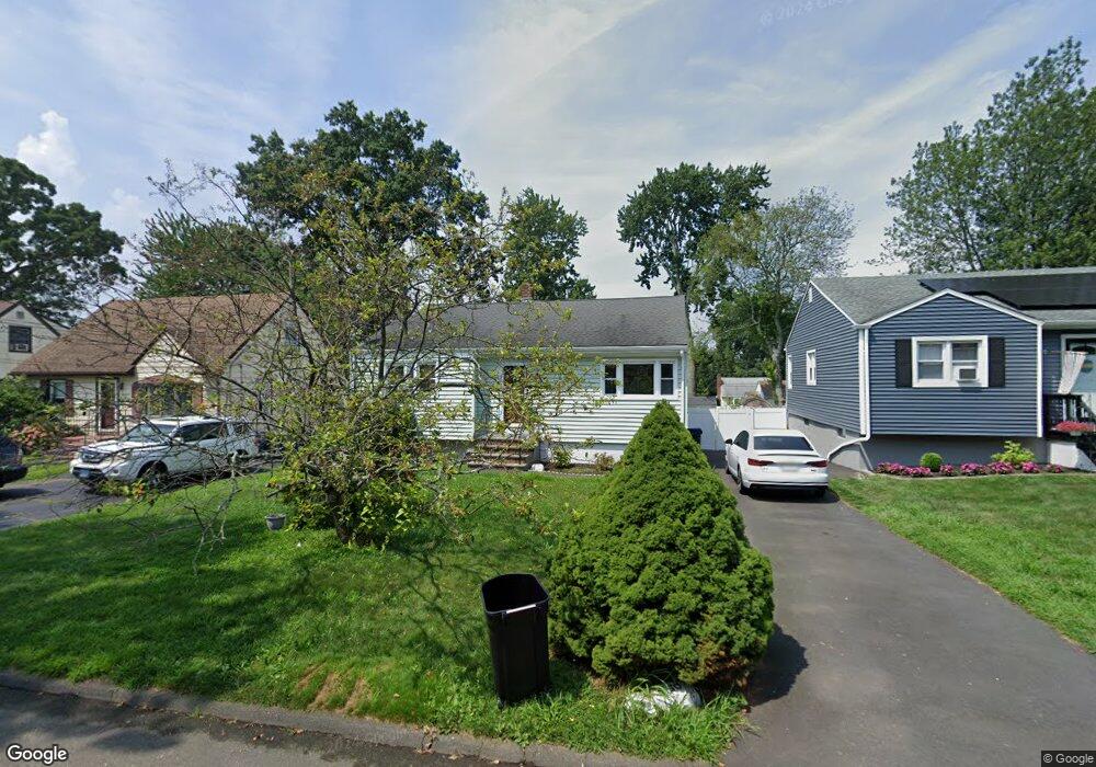 30 Mohawk Dr, West Haven, CT 06516 - photo 1