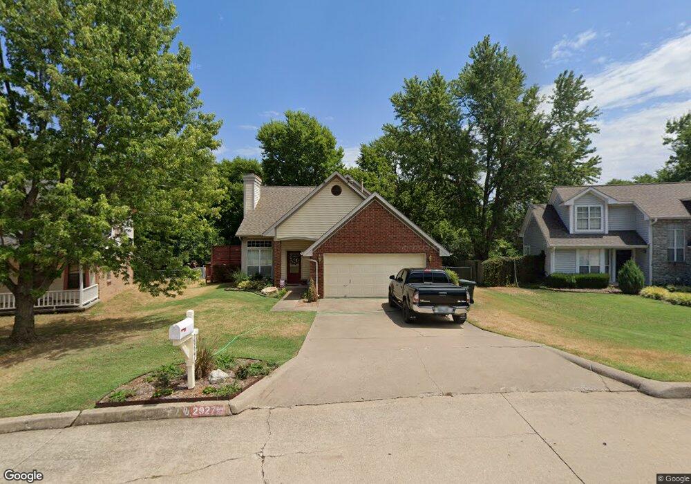 2927 W Berwick, Claremore, OK 74017 - photo 1