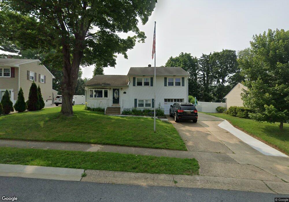 1041 Dettling Rd, Wilmington, DE 19805 - photo 1