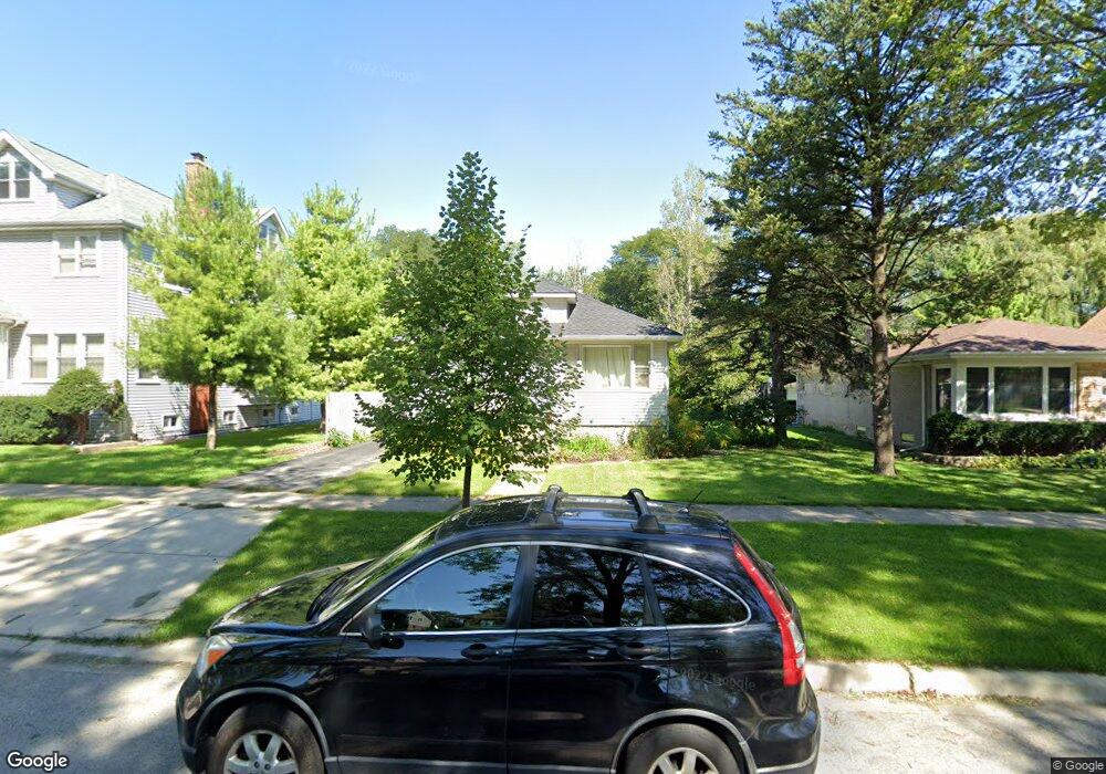 1640 Whitcomb Ave, Des Plaines, IL 60018 - photo 1