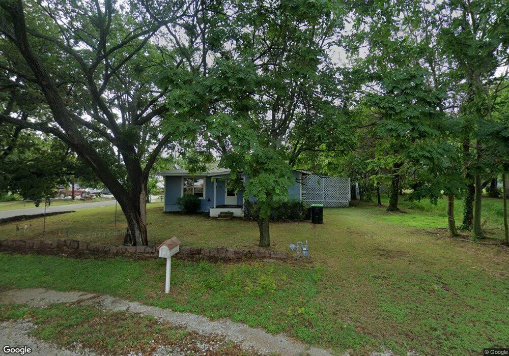 201 S Oak St, Boyd, TX 76023 - photo 1