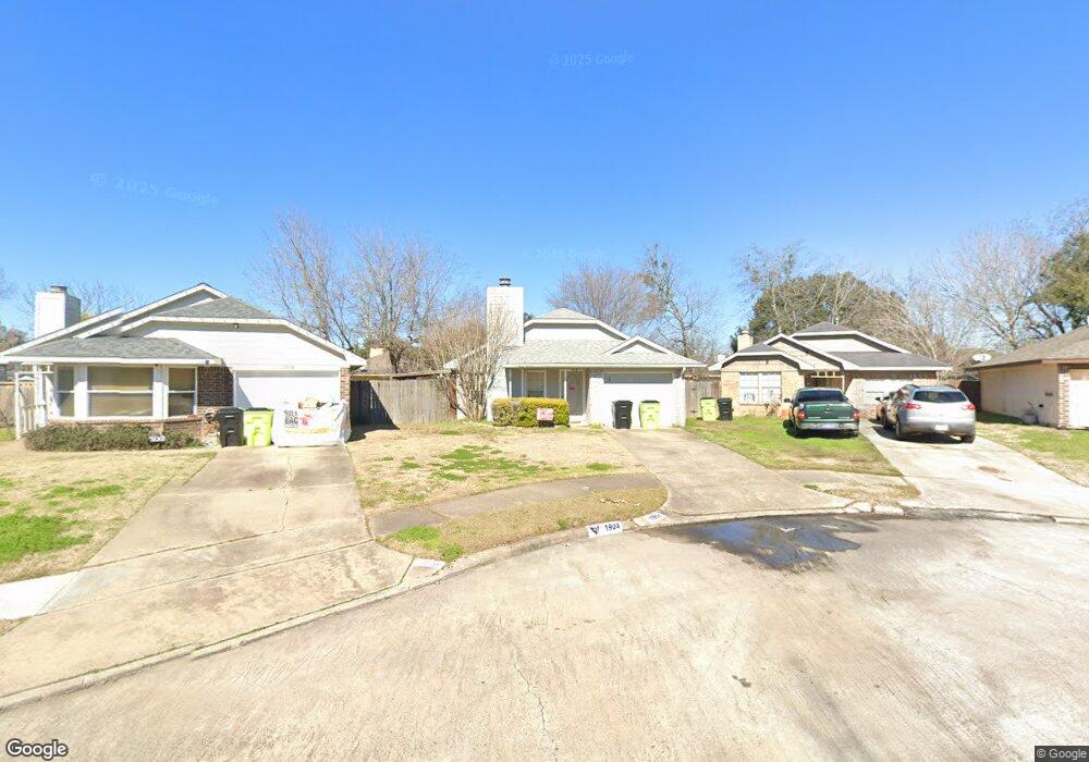 1904 Pine Dr, Rosenberg, TX 77471 - photo 1