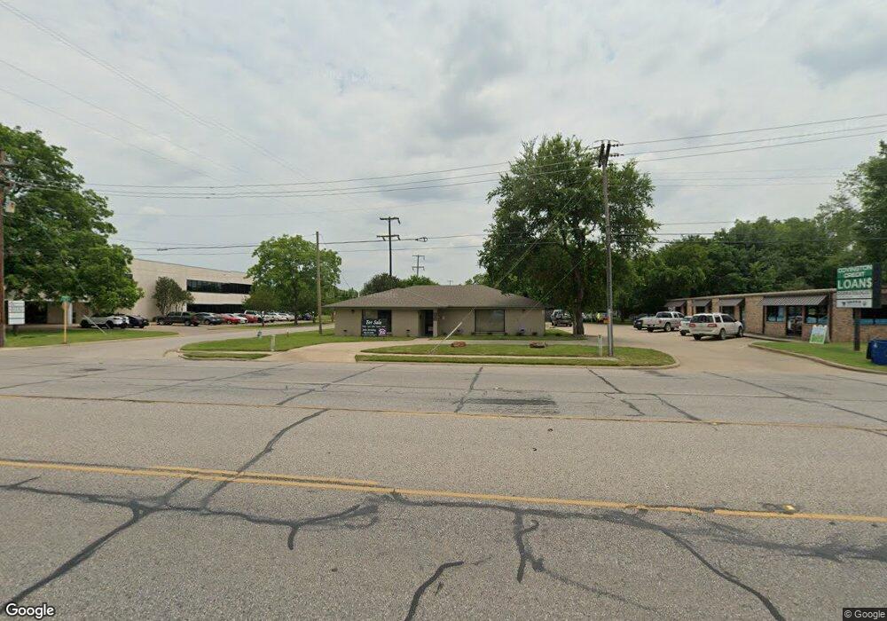 901 W Ennis Ave, Ennis, TX 75119 - photo 1