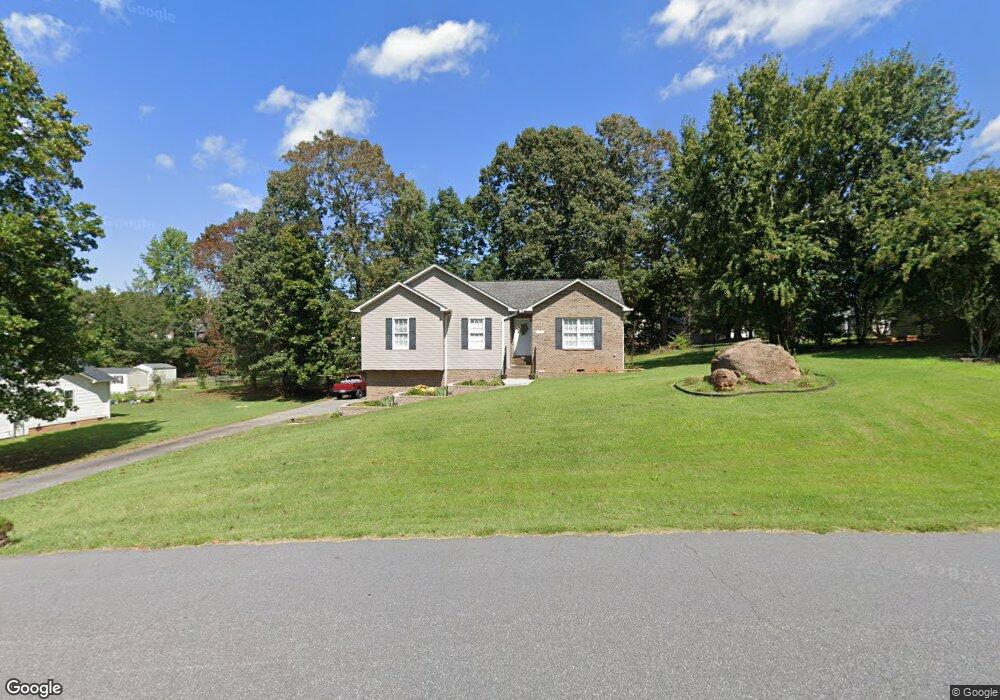 1470 Gristmill Dr, Conover, NC 28613 - photo 1