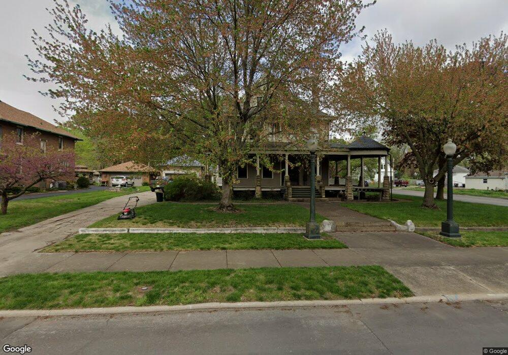 543 N Union St, Lincoln, IL 62656 - photo 1