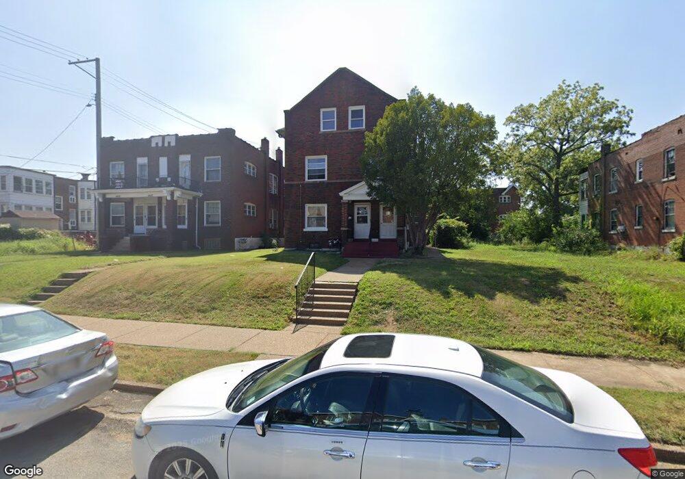 4420 Floriss Place, Saint Louis, MO 63115 - photo 1