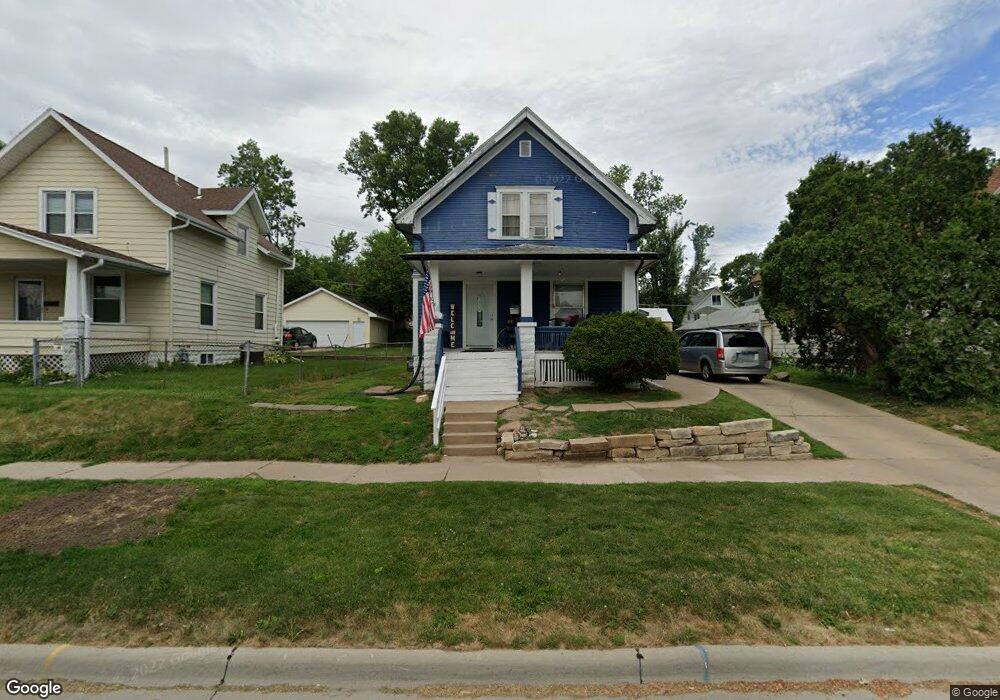 324 11th St SW, Cedar Rapids, IA 52404 - photo 1