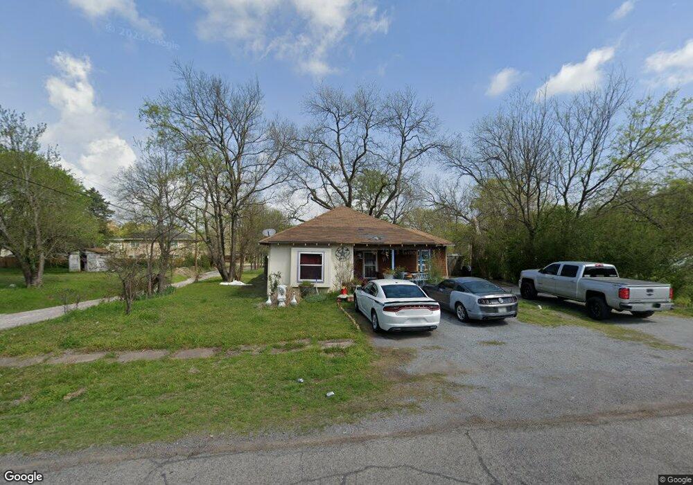 722 S 5th St, Bonham, TX 75418 - photo 1