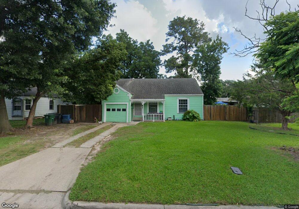 7749 Moline St, Houston, TX 77087 - photo 1