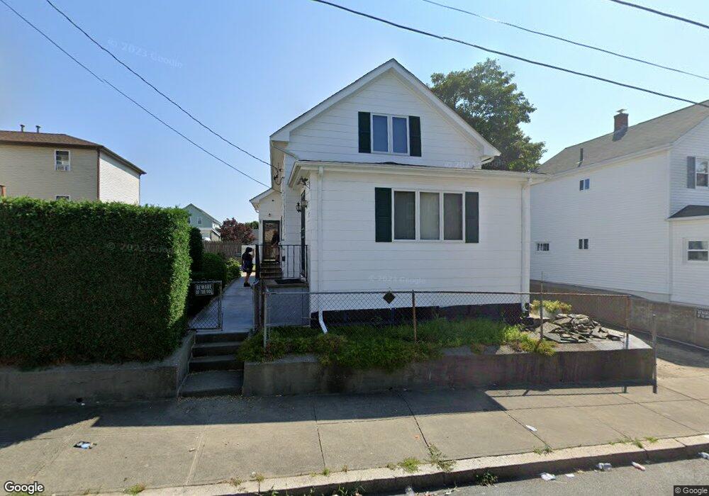 513 Peckham St, Fall River, MA 02721 - photo 1