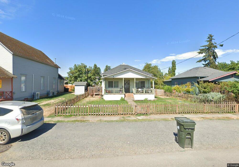 169 S 2nd St, Creswell, OR 97426 - photo 1