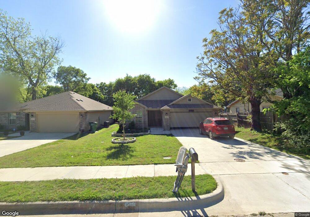 1005 S Taylor St, Gainesville, TX 76240 - photo 1