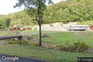 15 Lawrence Caldwell Rd, Stoney Fork, KY 40988