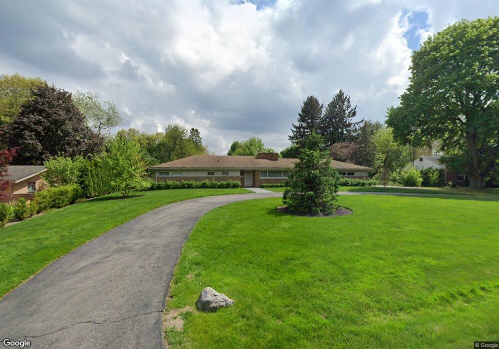 3840 Burning Tree Dr, Bloomfield Hills, MI 48302 - photo 1