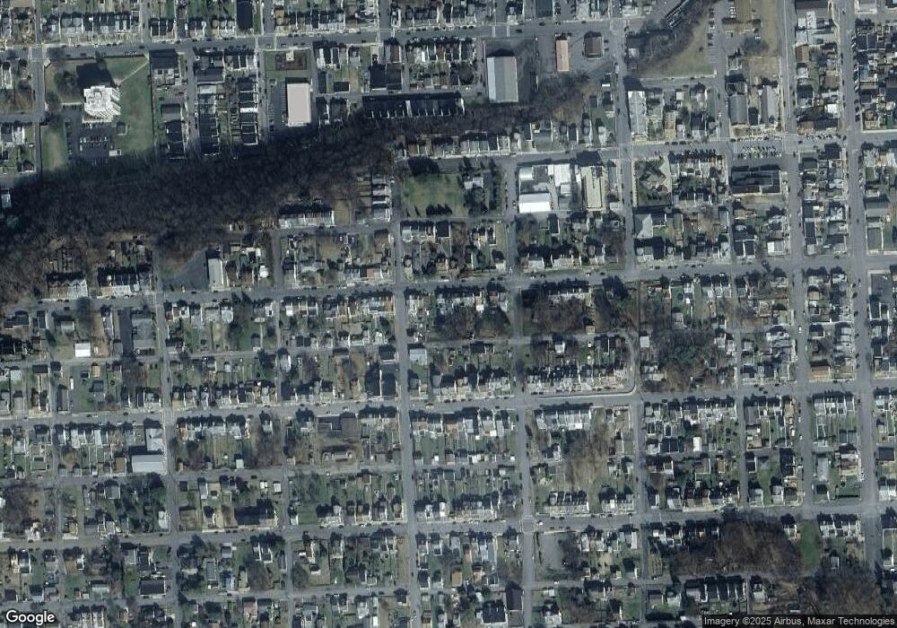 1030 W Spruce St, Coal Township, PA 17866 - photo 1