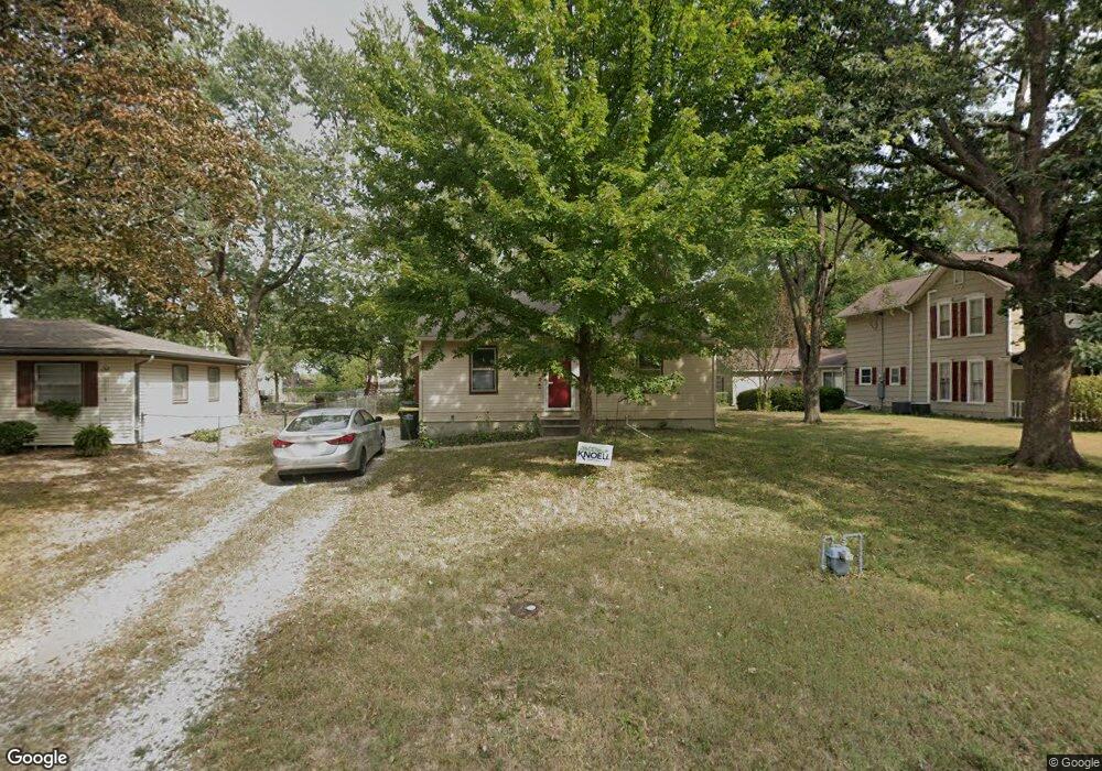 204 N Jefferson St, Spring Hill, KS 66083 - photo 1