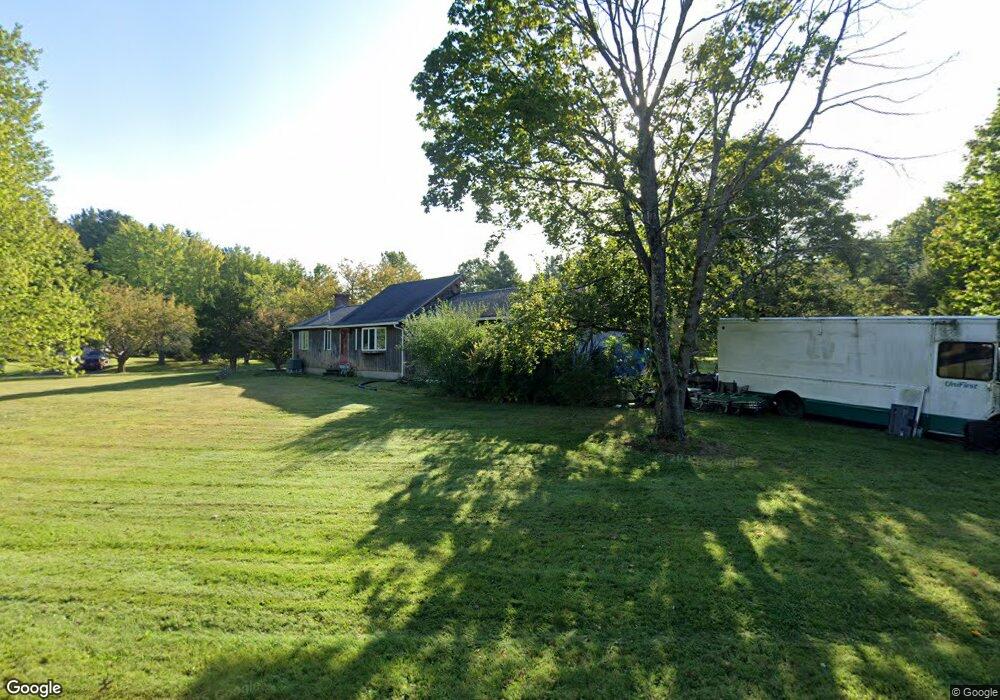 8 Surrey Ln, Amherst, MA 01002 - photo 1