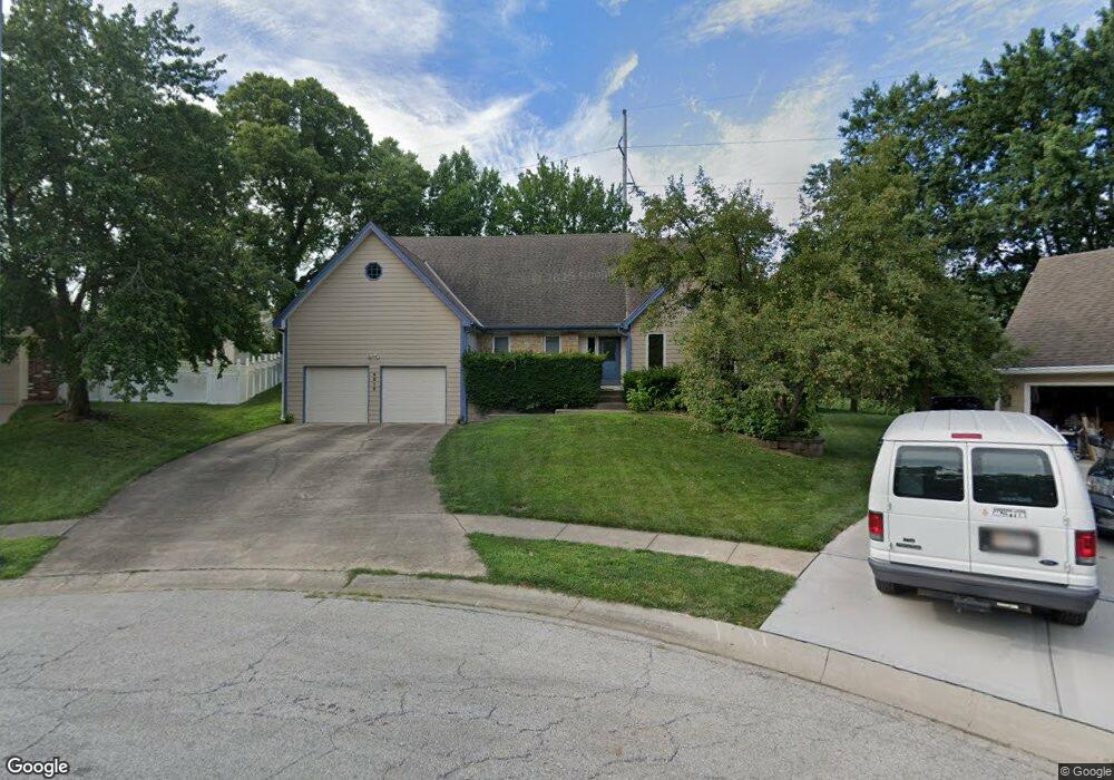 6915 Richards Cir, Shawnee, KS 66216 - photo 1