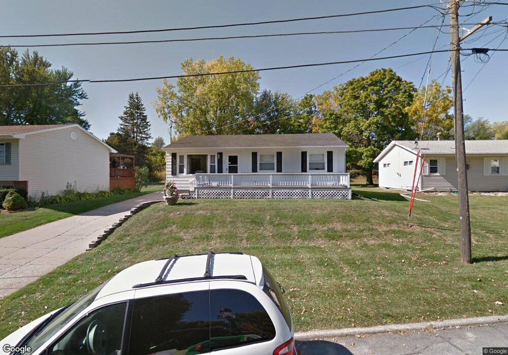 307 W 16th St N, Newton, IA 50208 - photo 1