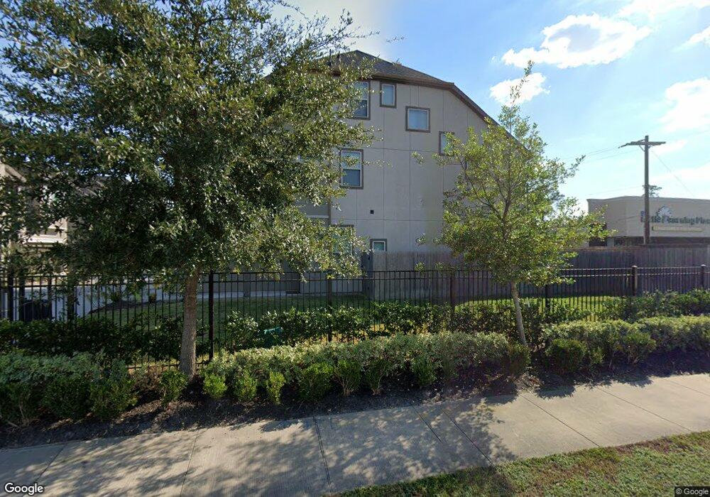 929 Pinemont Dr, Houston, TX 77018 - photo 1