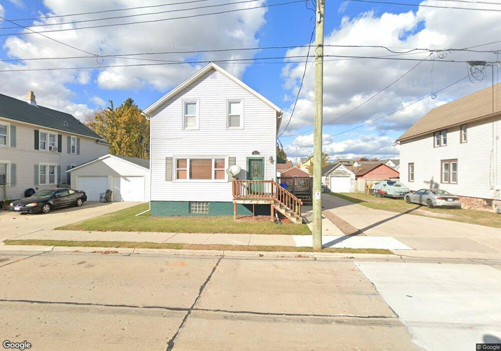 1610 18th St, Two Rivers, WI 54241 - photo 1