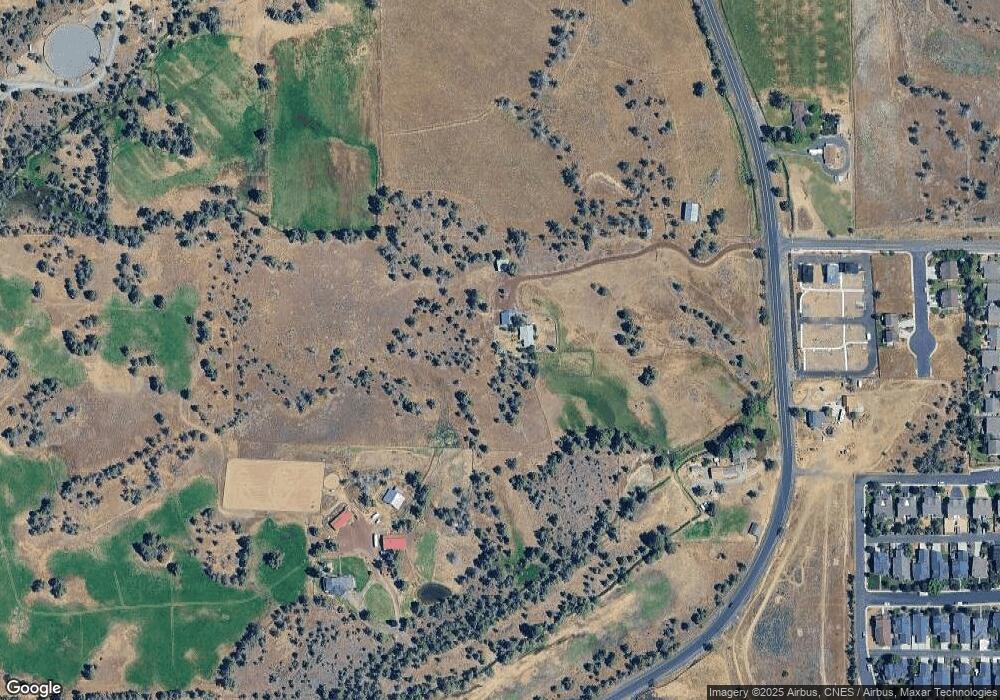 1929 SW Helmholtz Way, Redmond, OR 97756 - photo 1