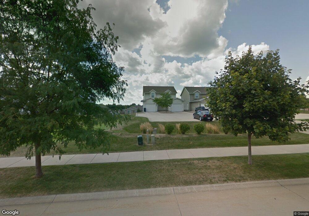 3140 Samuel Ct SW, Cedar Rapids, IA 52404 - photo 1