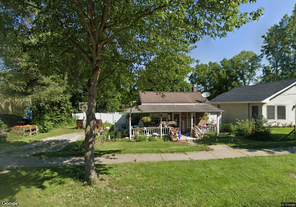 315 Locust St, Marshall, MI 49068 - photo 1