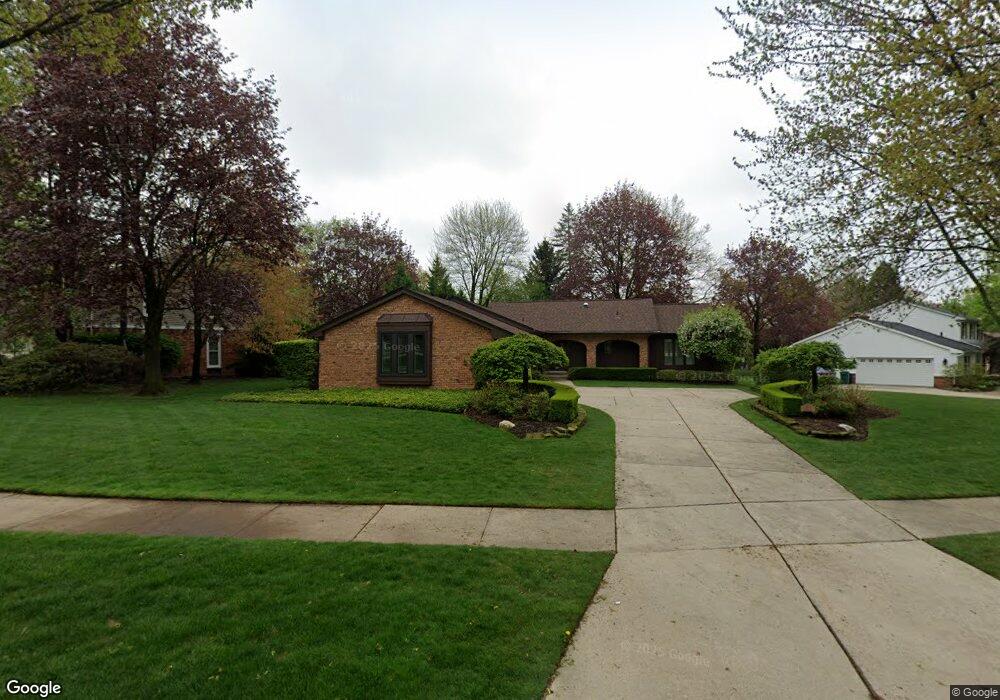 2571 Fox Chase Dr, Troy, MI 48098 - photo 1