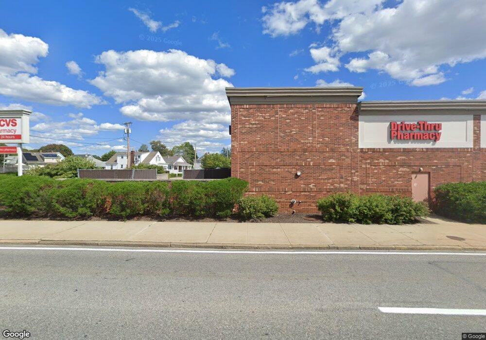 841 Newport Ave, Pawtucket, RI 02861 - photo 1