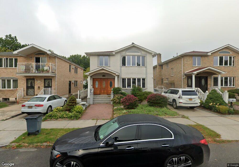 53-24 190th St unit 2nd Fl, Fresh Meadows, NY 11365 - photo 1