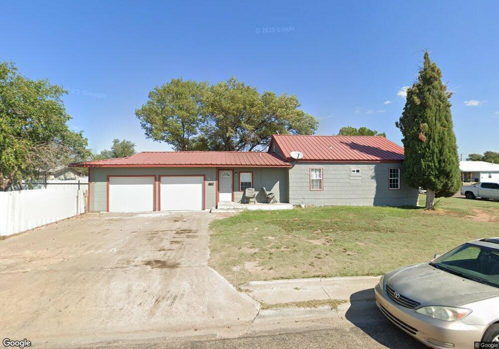 300 W 3rd St, Dumas, TX 79029 - photo 1