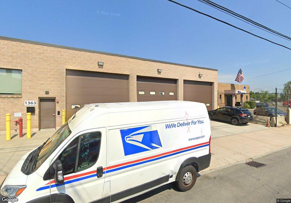 1387 Seaview Ave, Bridgeport, CT 06607 - photo 1