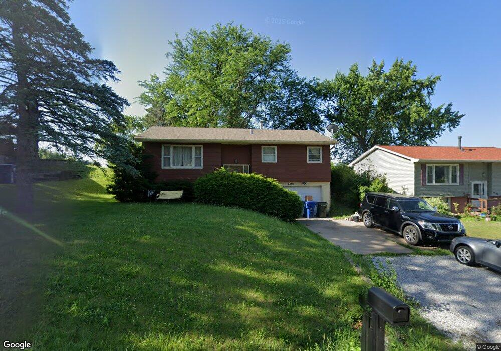 2503 W 45th St, Davenport, IA 52806 - photo 1