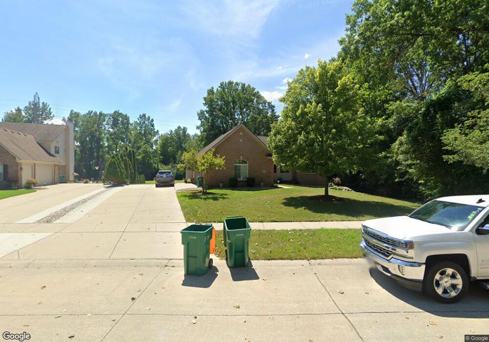 27067 Bathurst Dr, Flat Rock, MI 48134 - photo 1