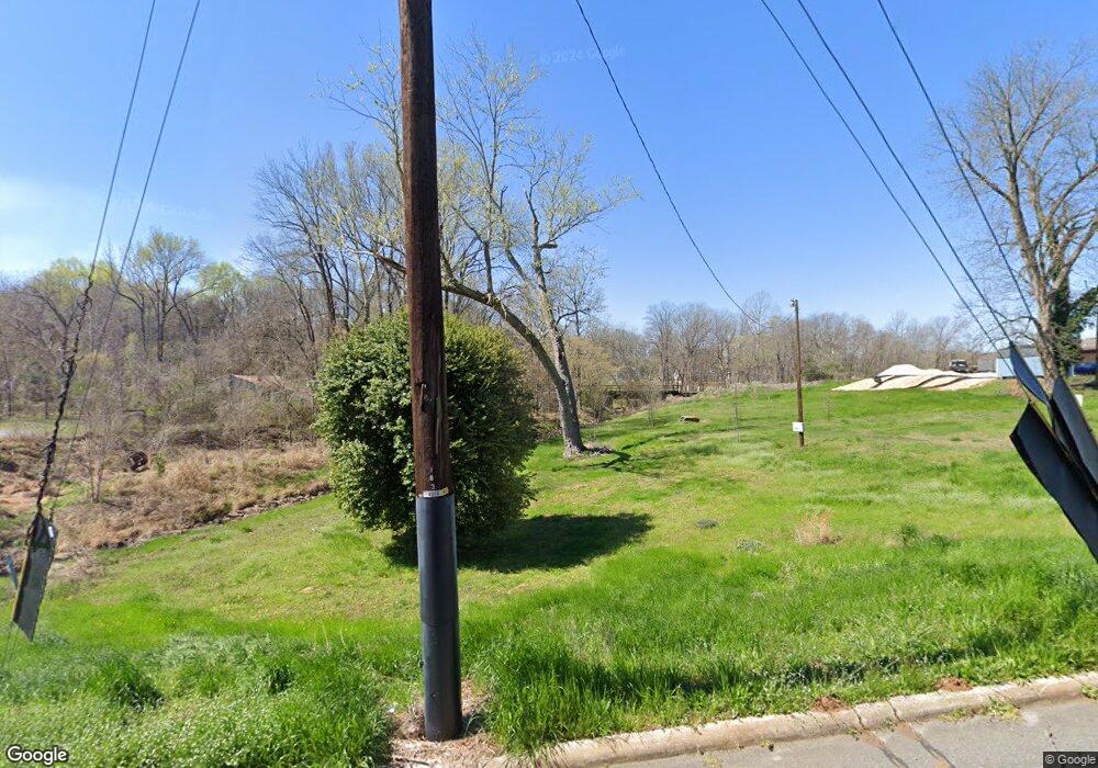 304 S Chatham Ave, Siler City, NC 27344 - photo 1