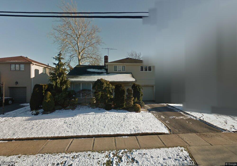 2104 Oliver Way, Merrick, NY 11566 - photo 1