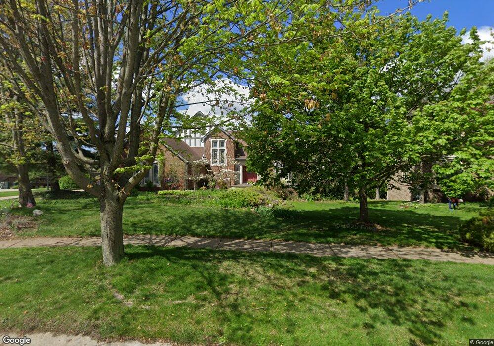 4569 Riverchase Dr, Troy, MI 48098 - photo 1