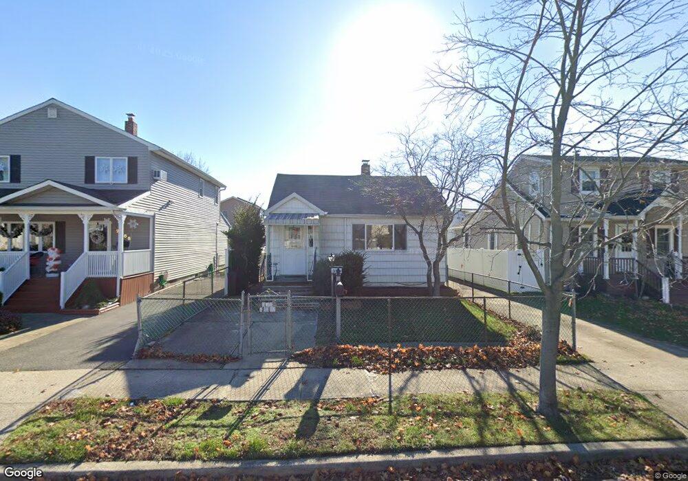 2384 Orange St, Bellmore, NY 11710 - photo 1