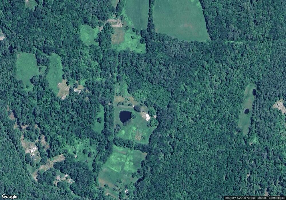 10 Spring Hill Rd, Newfane, VT 05345 - photo 1