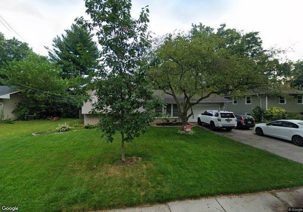 339 Robin Hill Dr, Naperville, IL 60540 - photo 1