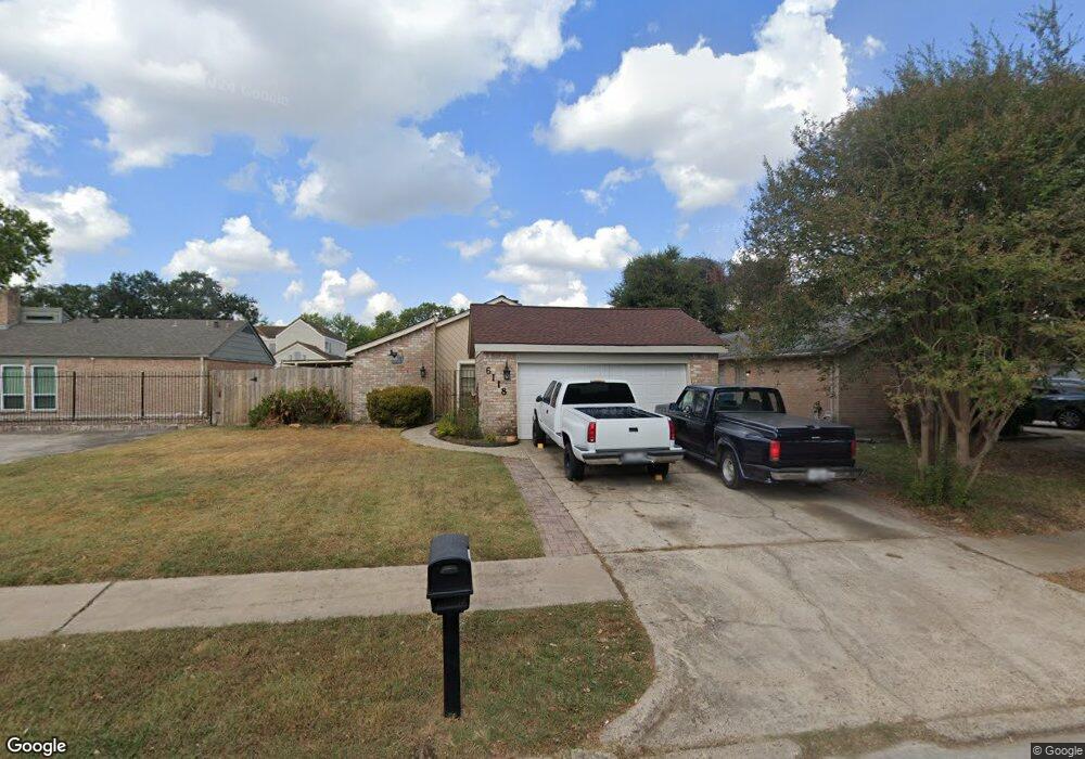 6118 Maywood Forest Dr, Houston, TX 77088 - photo 1