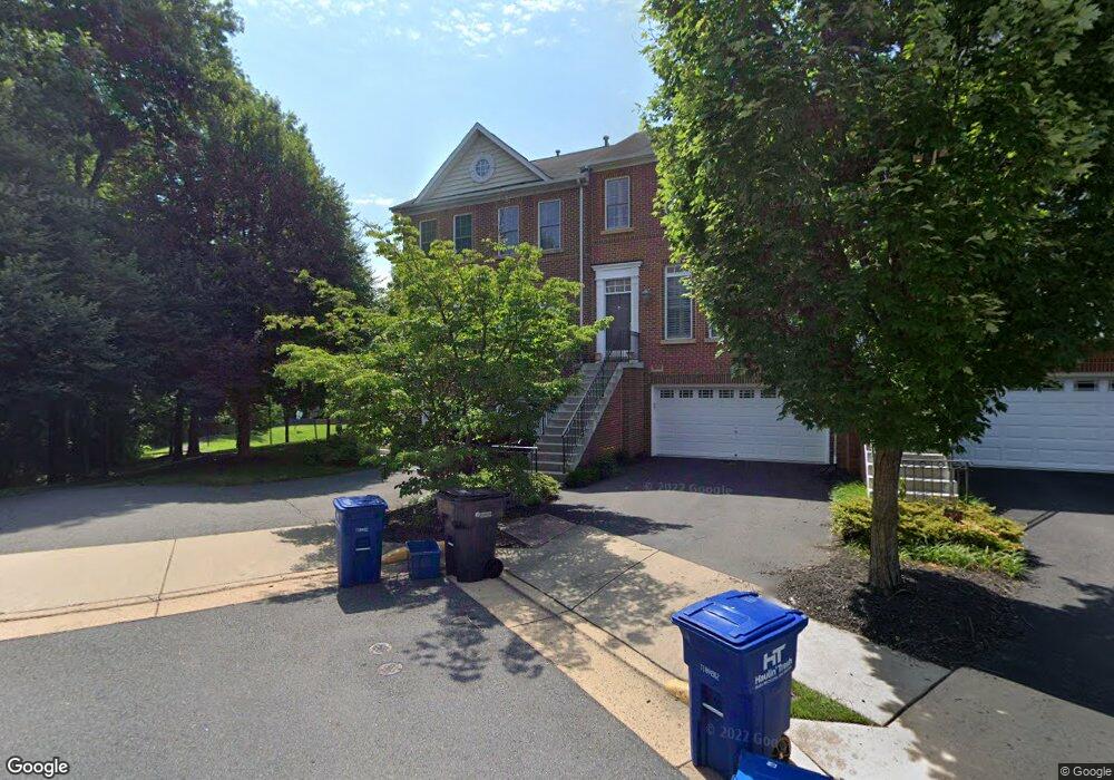 9911 Cyrandall Place, Oakton, VA 22124 - photo 1