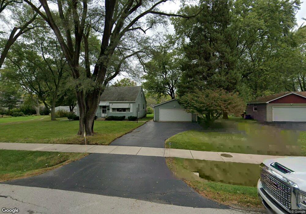 831 Parkside Rd, Naperville, IL 60540 - photo 1