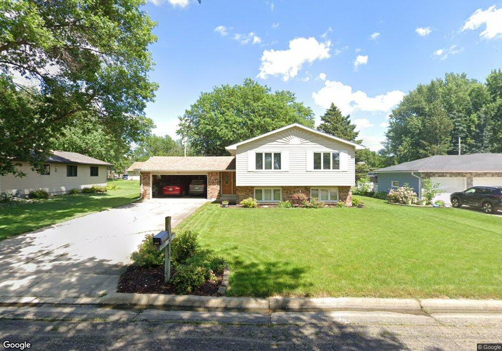 1914 Keystone Dr, Albert Lea, MN 56007 - photo 1